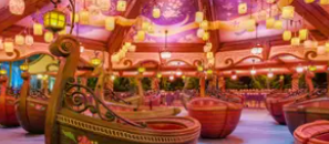 Interior de Raiponce Tangled Spin con linternas, junto a la futura atracción de Up en Disneyland Paris